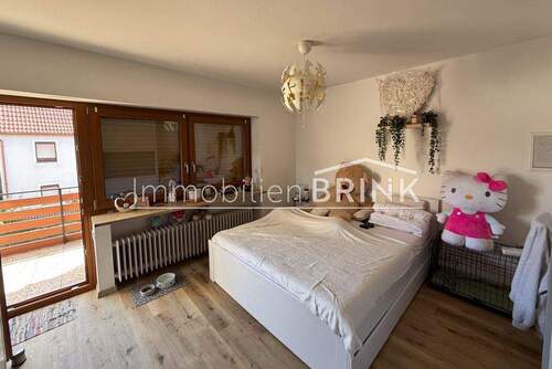 Schlafzimmer mit 2. Balkon (OG) - 