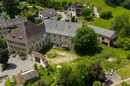 Innenhof - 1 Zimmer Mehrfamilienhaus, Wohnhaus zum Kaufen in Stühlingen