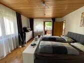 Schlafzimmer m. Balkon EG - 