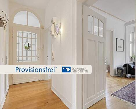 Diele - Zentrale 4-Zimmer-Wohnung mit Altbaucharme und Balkon in Ratingen-Mitte