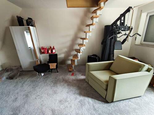 Balkonzimmer mit Zugang Spitzboden - 