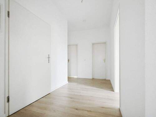 Flur a - 4 Zimmer Etagenwohnung zur Miete in Neustadt