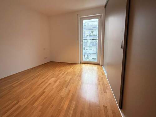 Schlafzimmer - 2 Zimmer Etagenwohnung in München