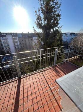 Balkon - 3 Zimmer Etagenwohnung zur Miete in Chemnitz