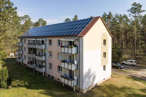 Außenansicht - Handwerkerobjekt! Erdgeschosswohnung mit Balkon, eigenem Garten. Ohne Käuferprovision!