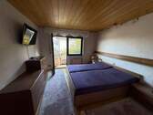 Schlafzimmer mit Balkon EG - 