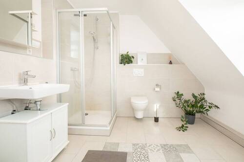Tageslichtduschbad Dachgeschoss (II) - 