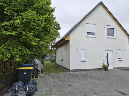 Hausansicht - 4 Zimmer Einfamilienhaus in Falkensee