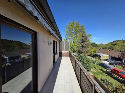 Großer Balkon EG - 