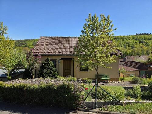 Außenansicht - Einfamilienhaus mit 120,00 m&sup2; in Eltmann zum Kaufen