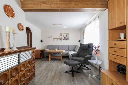 Wohnzimmer - 4 Zimmer Doppelhaushälfte zum Kaufen in Chemnitz