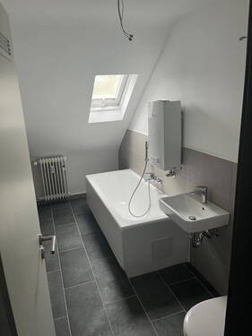 Bild 2 - 2 Zimmer Etagenwohnung zum Kaufen in Stuttgart