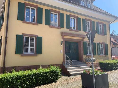 Hauseingang - Stadtwohnung Zell a.H. - 950,00 EUR Kaltmiete, ca.  91,00 m² Wohnfläche