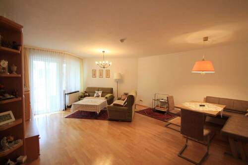 Wohnzimmer - Seniorengerechte 2-Zimmerwohnung im Stadtzentrum
