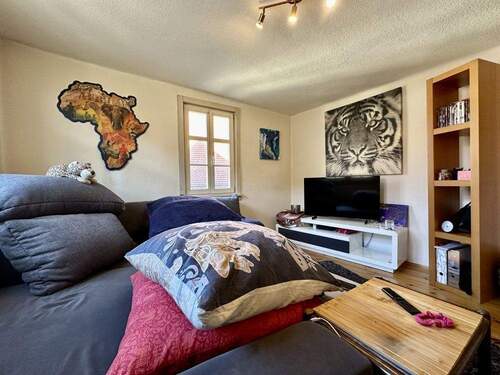 Wohnzimmer II - 2 Zimmer Etagenwohnung in Heppenheim (Bergstraße)