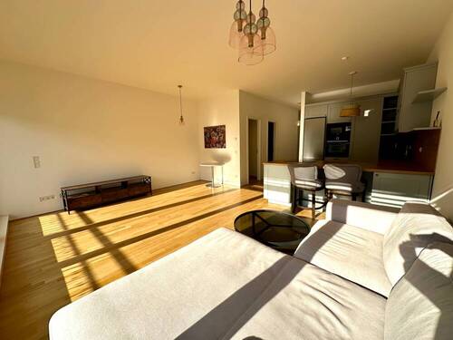 Wohn-Essbereich mit offener Küche - 