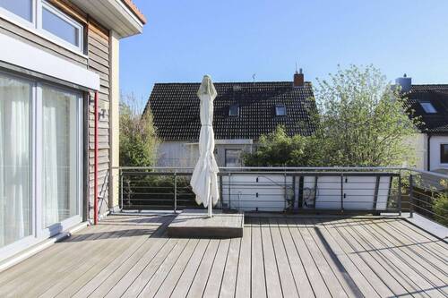 Dachterrasse - 7 Zimmer Einfamilienhaus zum Kaufen in Ronnenberg
