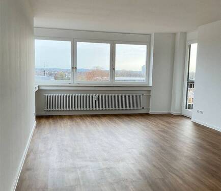 Wohnen Zug. Balkon - 3 Zimmer Etagenwohnung zur Miete in Köln