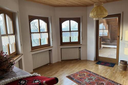 Essbereich (Erker) Dachgeschoss mit Zugang zum großen, überdachten Balkon - 