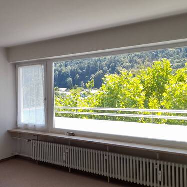 Ausblick Balkon Lattengebirge - Charmante 2- Zimmerwohnung Südlage mit sonnigem Balkon