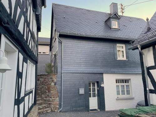 Hausansicht - Gemütliche 2-Zimmer- Wohnung in Hachenburg