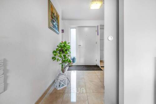 DIELE - Reihenmittelhaus mit 160,00 m&sup2; in Frankfurt am Main zum Kaufen