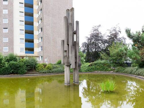 Teichanlage vor Haus - 