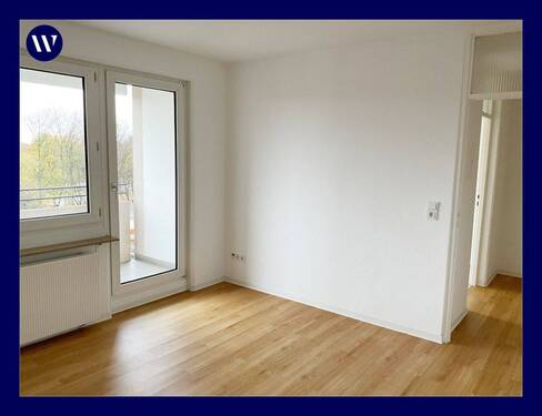 Wohnen - Helle 2 Zimmer & Balkon in grüner Citylage - renoviert, guter Schnitt, Wannenbad, Aufzug