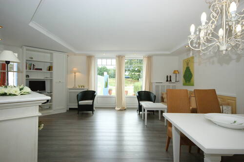 Innenaufnahme - Mehrfamilienhaus, Wohnhaus in Lietzow