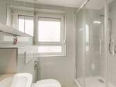 Tageslichtbad mit Dusche und WC - 