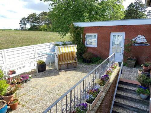 Freisitz mit Blick zur Mühle - 