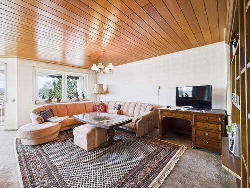 Wohnzimmer - 4 Zimmer Etagenwohnung in Gärtringen