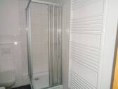 Bad mit Dusche - 