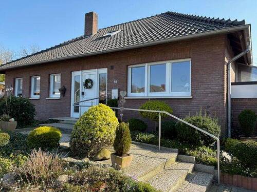 Bild 1 - Gepflegter Bungalow mit Ausbaureserve - provisionsfrei