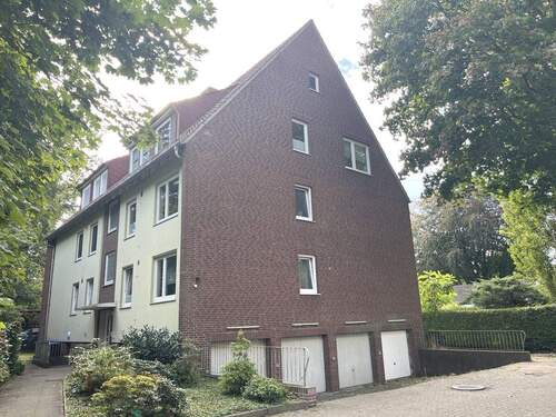 Bild 1 - PURNHAGEN-IMMOBILIEN - Gepflegte 4-Zimmer-Wohnung mit TG-Stellplatz in Bremen-St. Magnus