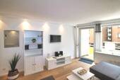 Wohnbereich mit Zugang zum Südbalkon - 
