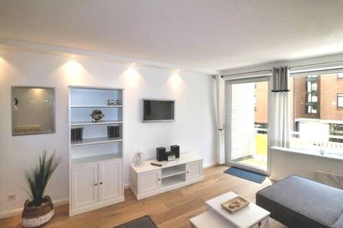 Wohnbereich mit Zugang zum Südbalkon - 