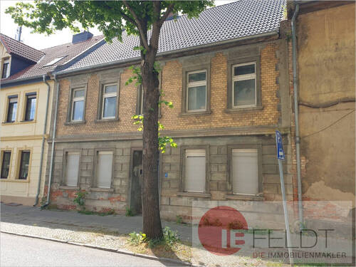 Außenansicht - Einfamilienhaus mit 235,00 m&sup2; in Güsten zum Kaufen