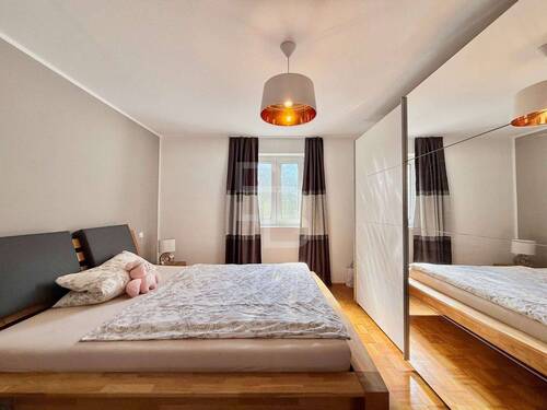 Schlafen mit Stil - 2 Zimmer Etagenwohnung zum Kaufen in Köln
