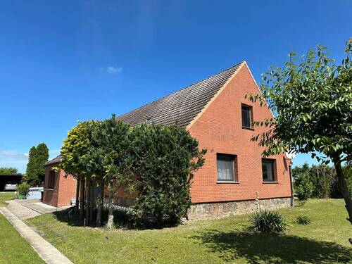 Hausansicht - 5 Zimmer Einfamilienhaus zum Kaufen in Demmin