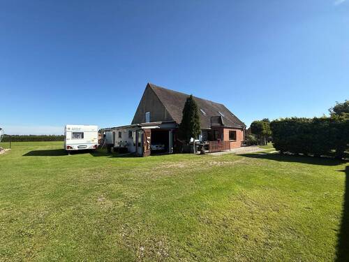 Haus- und Grundstücksansicht - 