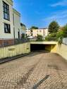 Einfahrt zur Garage - 