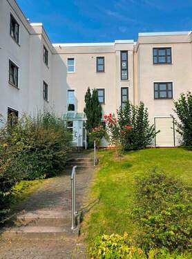 Vorderansicht - 1-ZKB-Apartment in herrlicher Wohnlage von Kassel-Harleshausen