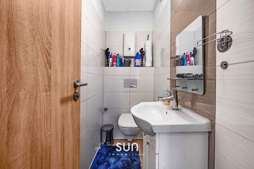 PRAKTISCHES GÄSTE-WC - Etagenwohnung mit 100,00 m&sup2; in Langen (Hessen) zum Kaufen