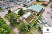 Drohnenansicht - Gewerbeensemble mit Wohnhaus, Betriebswohnung & vielseitiger Halle - perfekt für Unternehmerfamilien