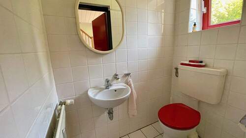Gäste-WC im Erdgeschoss - 