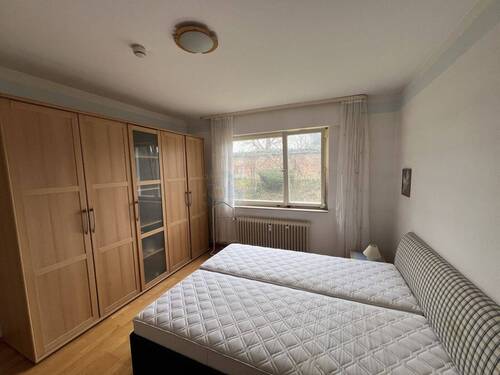 SCHLAFEN - BAD HOMBURG: 3 Zimmerwohnung mit Loggia in begehrter zentraler Wohnlage