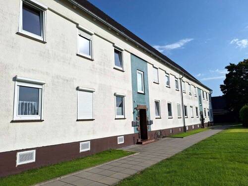 Außenansicht - Solide Eigentumswohnung in Sande!