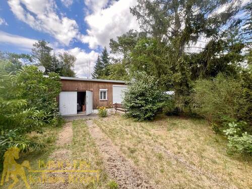 Südansicht - Garagenzufahrt - Bungalow mit 60,00 m&sup2; in Weißwasser/Oberlausitz zum Kaufen