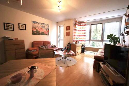 Wohnzimmer II. - 2 Zimmer Etagenwohnung zum Kaufen in München